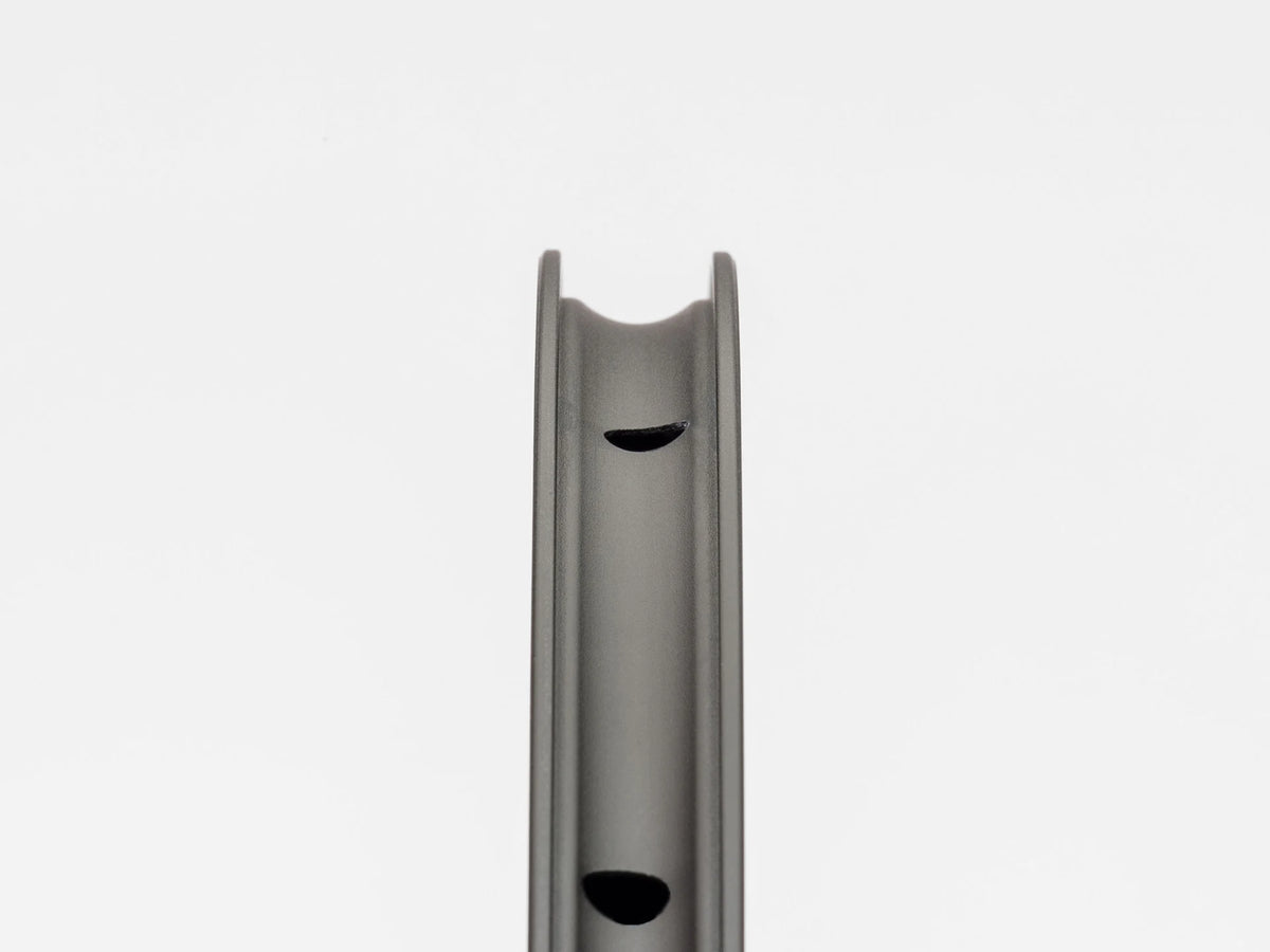 Bontrager Aeolus Comp 5 TLR 700c - foto 4