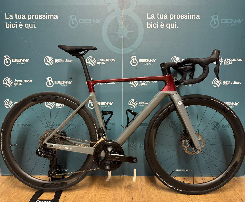 Focus Izalco Max 8.9 SRAM Rival AXS